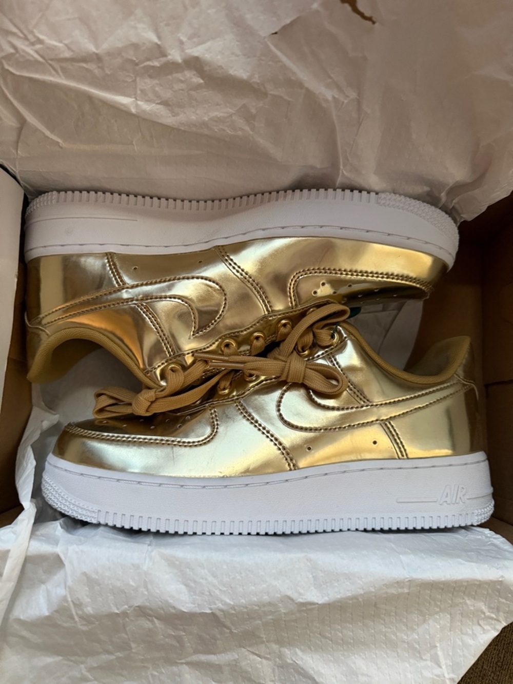 NIB Nike Air Force 1 Metallic Gold Low-Top Sneakers